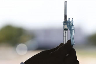 Rio envia mais de 20 milhões de doses de vacinas a 92 cidades